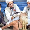Viral video shows fakir’s hair shaved off in Bangladesh Viral video shows fakir’s hair shaved off in Bangladesh