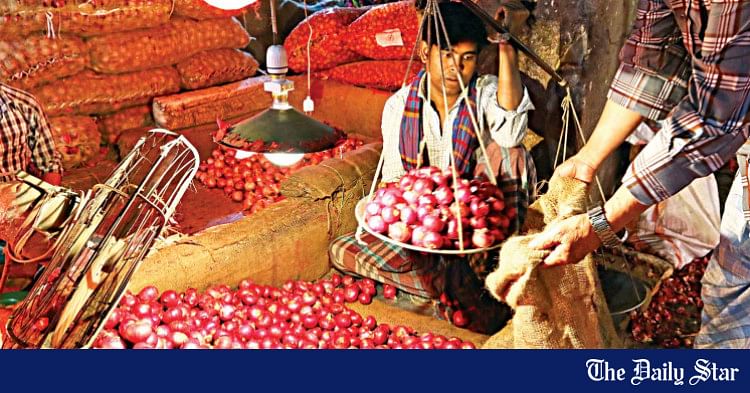 Onion prices start rising in Dinajpur, adjoining districts | The Daily Star