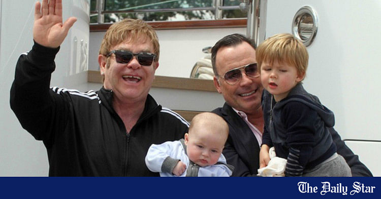 Elton John 'vile' for use of surrogate mothers: Italian MP | The Daily Star