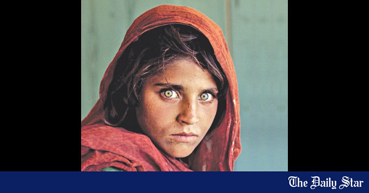 Pakistan Deports Afghan Green Eyed Girl The Daily Star 