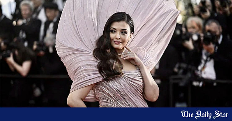 Cannes 2022: Aishwarya Rai Bachchan Looks Stunning In Powder Pink | The ...