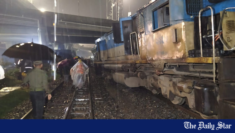 4 trains stuck on Dhaka-Mymensingh rail line - Vimarsana News