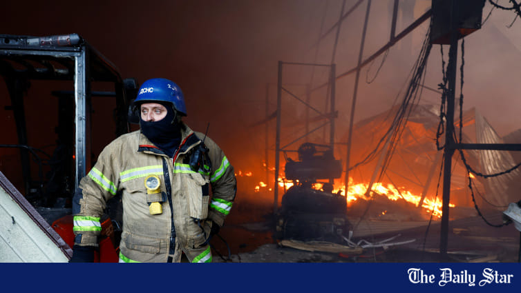 Russia launches massive air attack on Ukraine, 10 dead - Vimarsana News