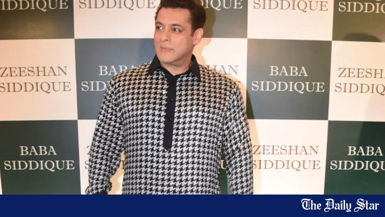 Salman Khan headlines celeb lineup at Baba Siddique's iftar party - Vimarsana News