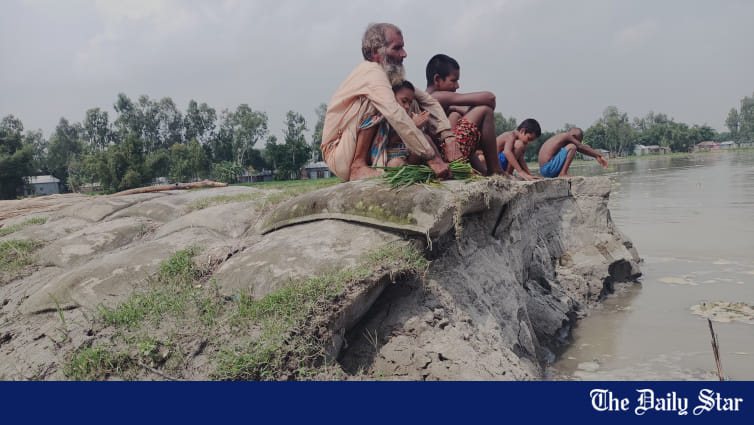 Part of flood control dyke collapses in Lalmonirhat - Vimarsana News