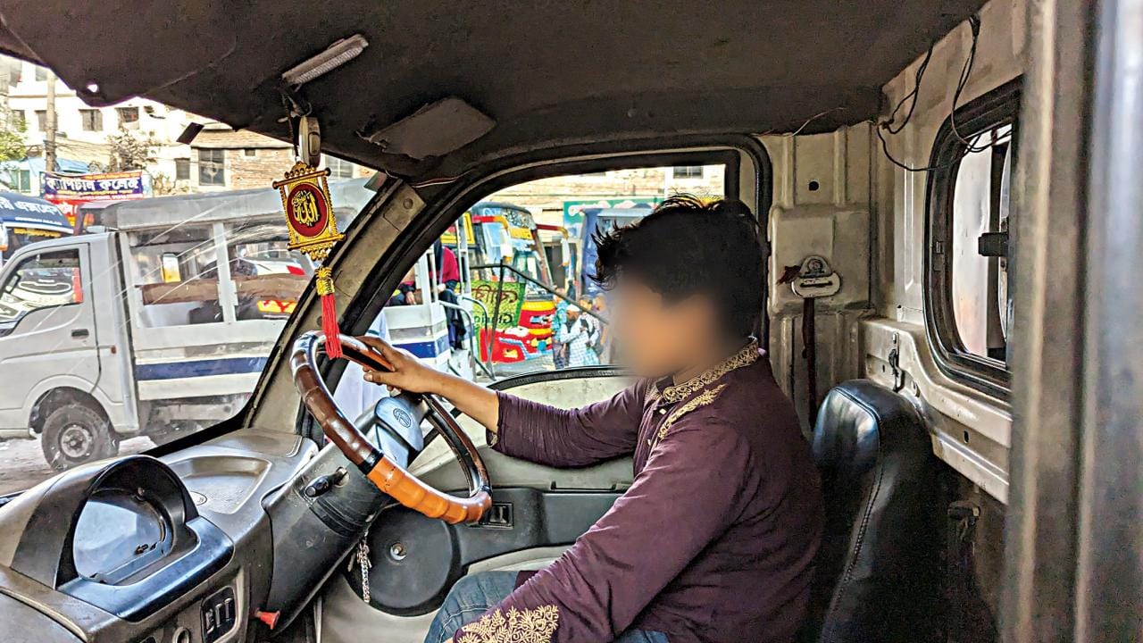 Childhood trapped in leguna