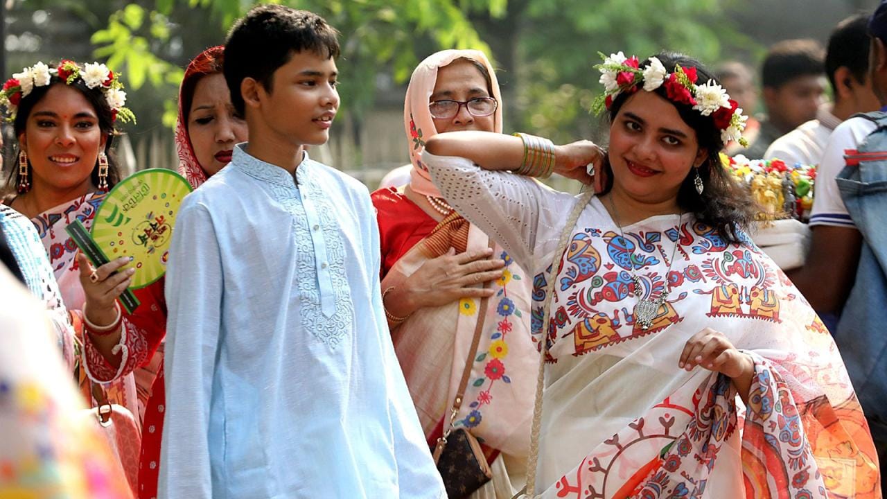 pahela baishakh, pahela baishakh celebration, pahela baishakh celebraion in Bangladesh, pahela baishakh 1431, Pahela Baishakh being celebrated across Bangladesh, first day of Bengali New Year, Bengali New Year-1431, Nobo Borsho, Pahela Baishakh festival, 