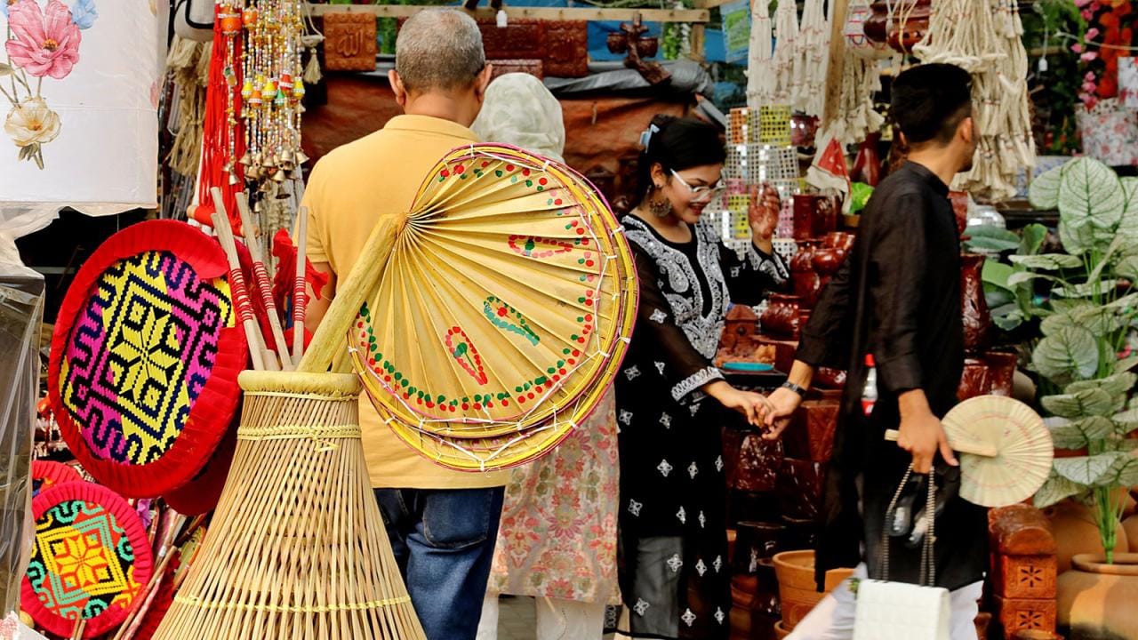 pahela baishakh, pahela baishakh celebration, pahela baishakh celebraion in Bangladesh, pahela baishakh 1431, Pahela Baishakh being celebrated across Bangladesh, first day of Bengali New Year, Bengali New Year-1431, Nobo Borsho, Pahela Baishakh festival, 