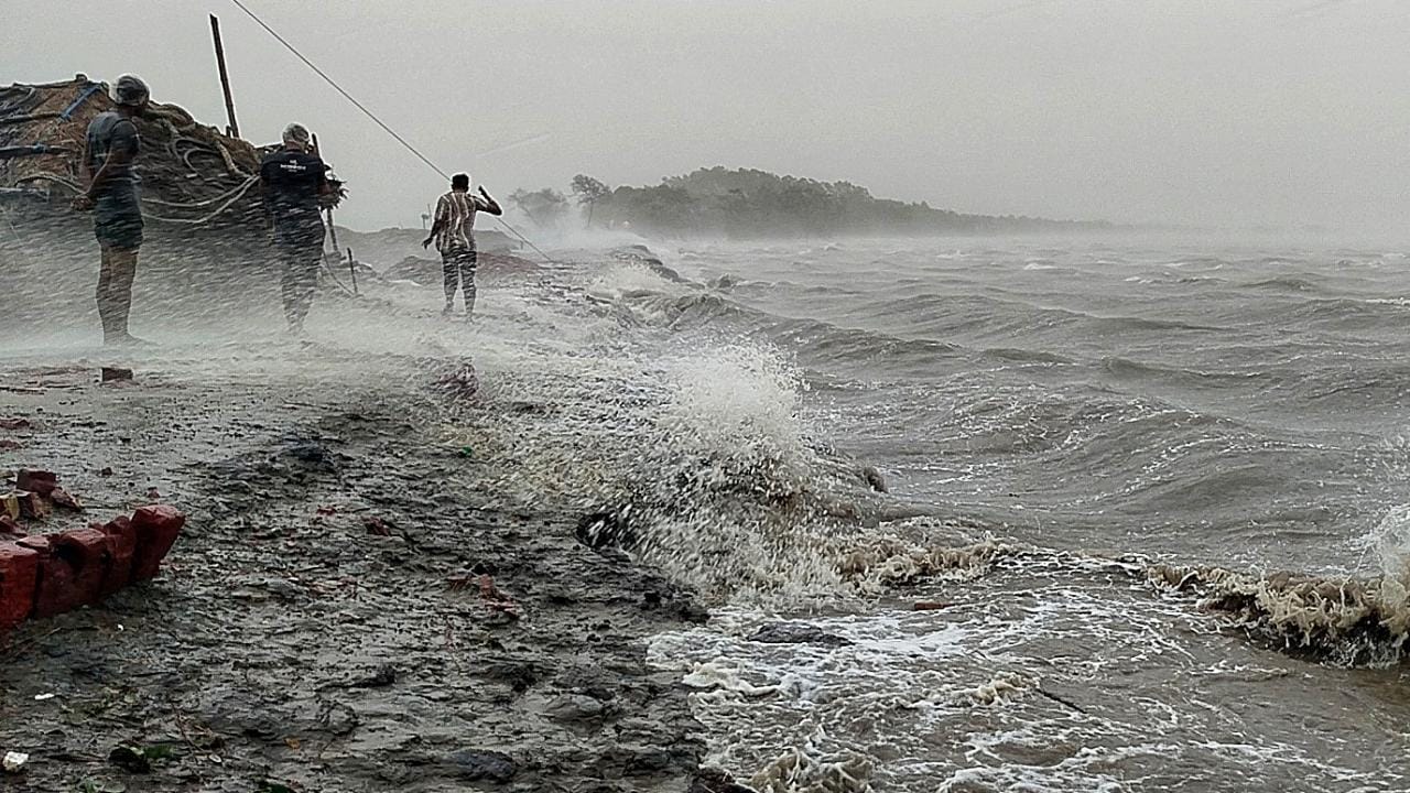 cyclone remal photos