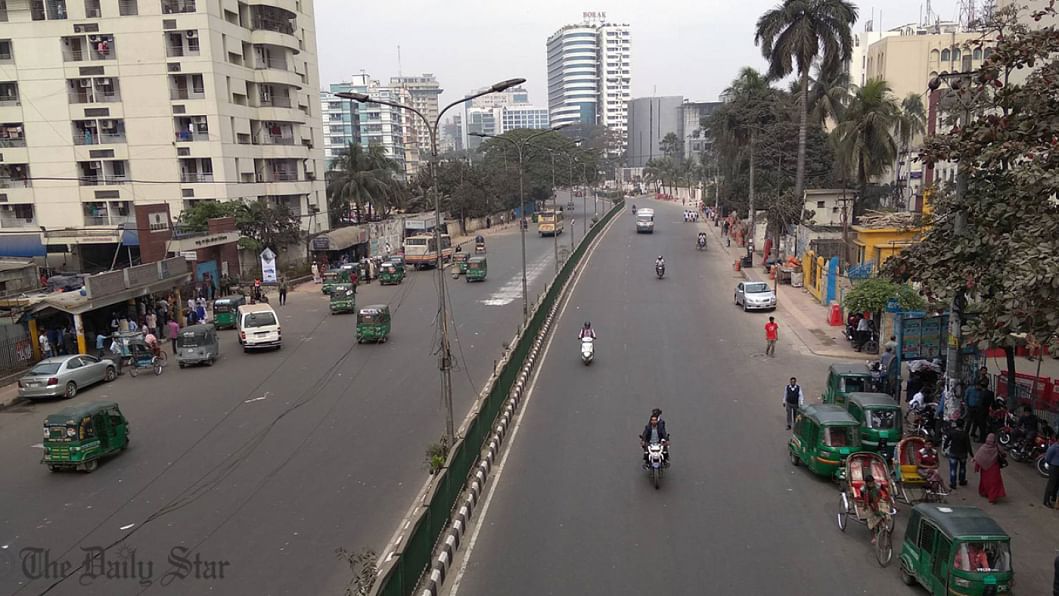 Dhaka hunkers Dhaka hunkers
