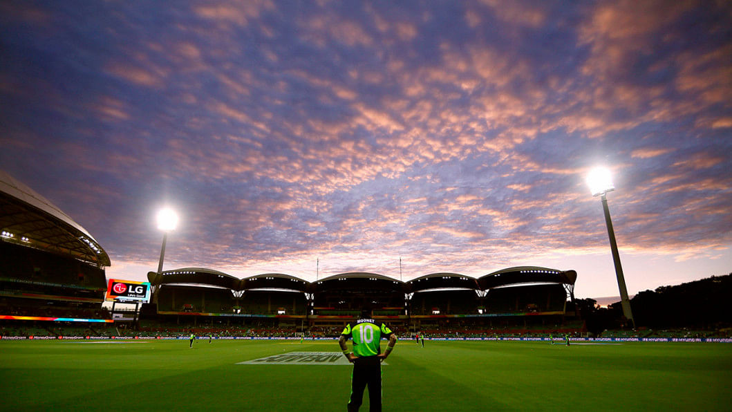 Sun sets at Adelaide Sun sets at Adelaide