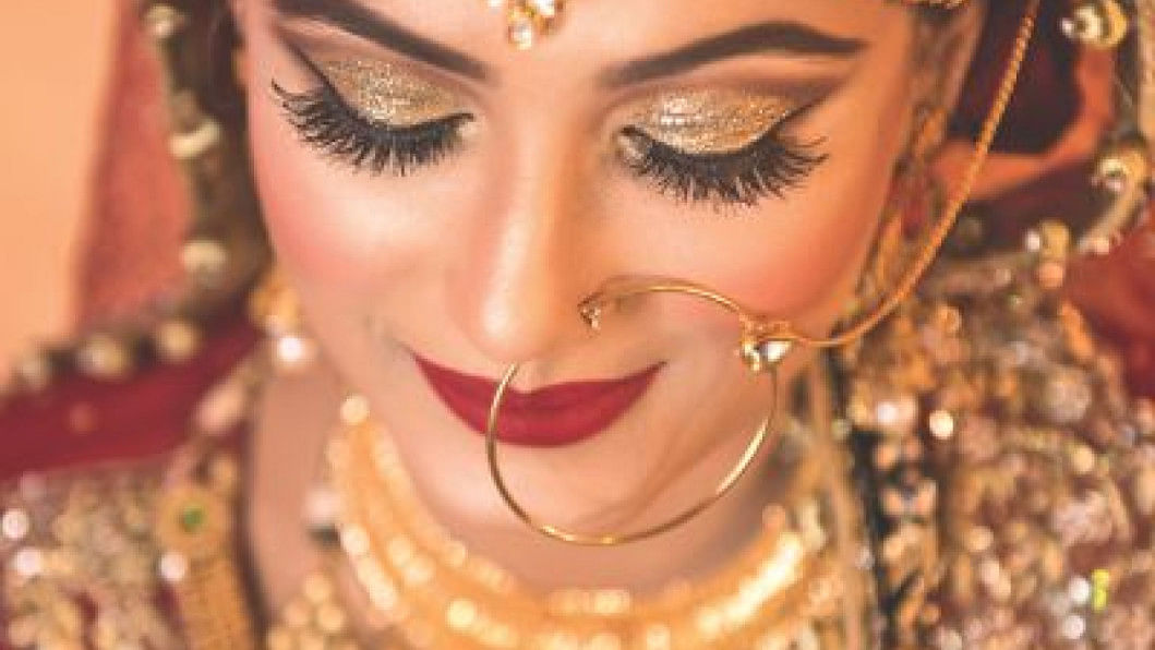 Finding The Perfect Makeup Artist  The Daily Star