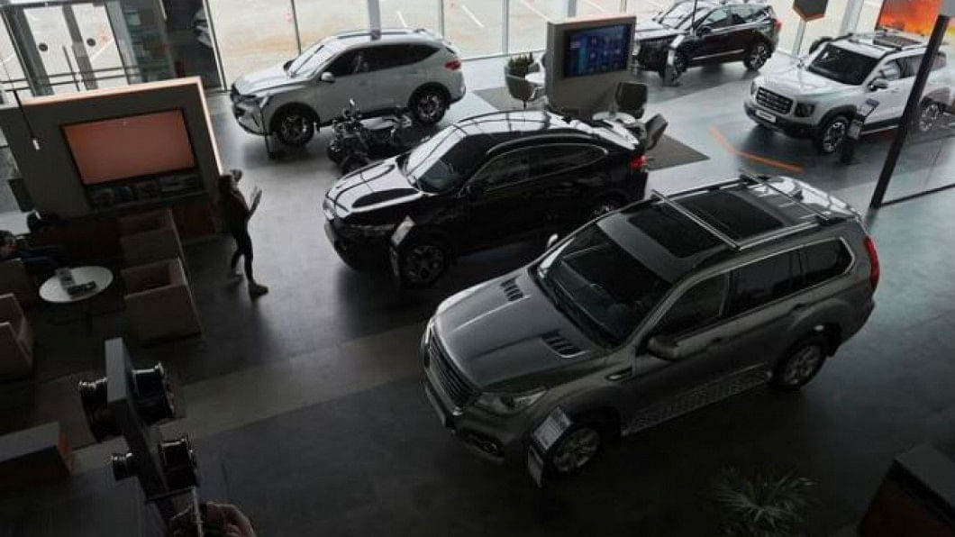 Russians reluctantly embrace Chinese cars after Western brands