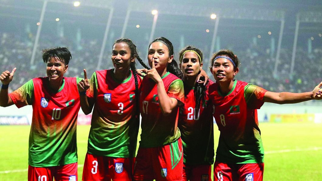 Saff women's football sale