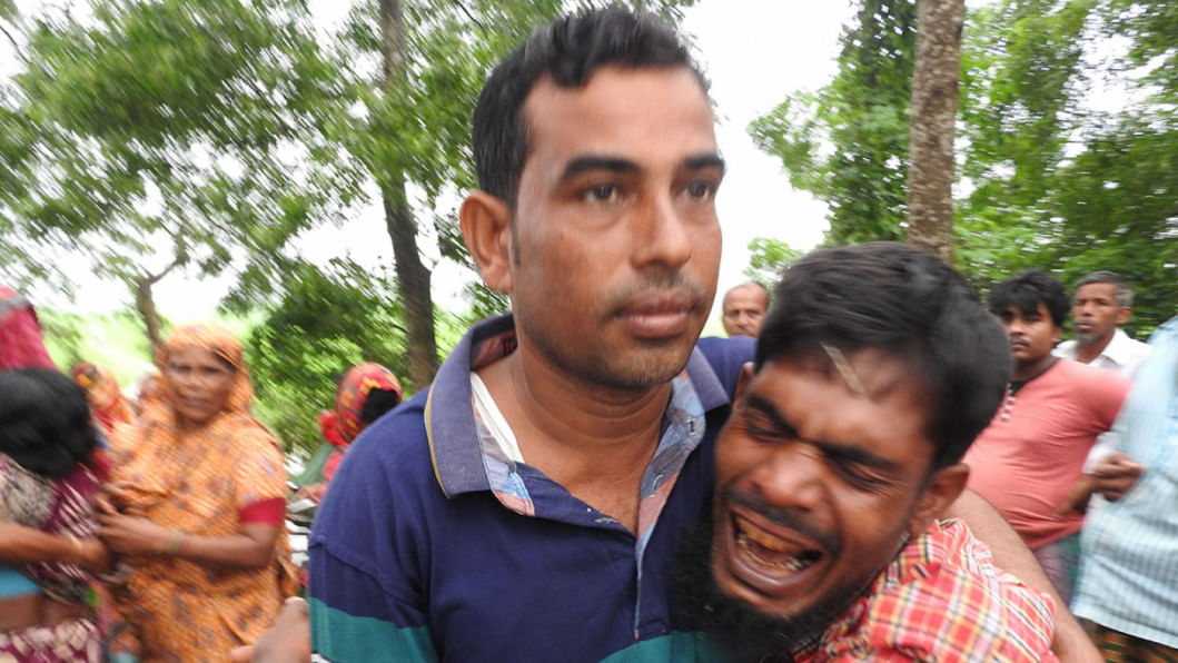 Four farmers died in lightning strikes Four farmers died in lightning strikes
