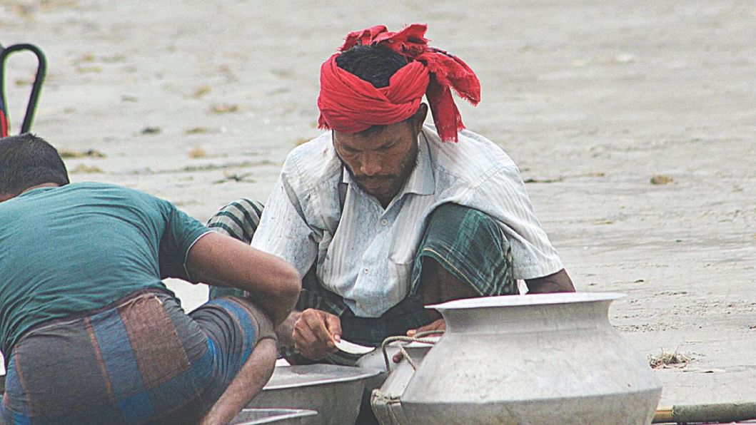 Fishing ban in the Bay of Bengal Fishing ban in the Bay of Bengal