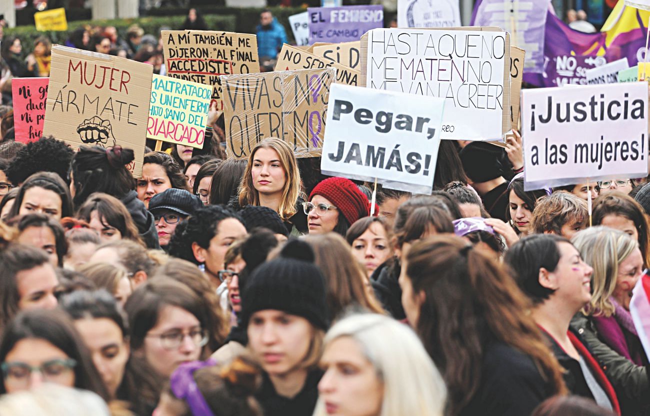 Together we buried the patriarchal order | The Daily Star