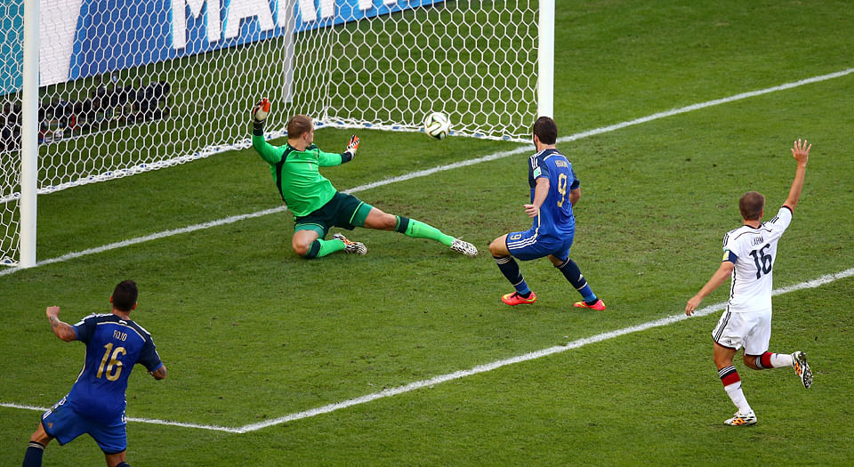 Gonzalo Higuain of Argentina scores a goal past Manuel Neuer of Germany but it is disallowed due to offsides being called during their 2014 FIFA World Cup final match at the Maracana Stadium in Rio de Janeiro on July 13, 2014. Photo: Getty Images