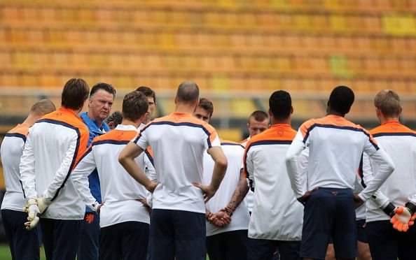 Head coach, Louis van Gaal speaks to his players during the Netherlands training session at the 2014 FIFA World Cup Brazil held at the Estadio Paulo Machado de Carvalho Pacaembu on July 8, 2014 in Sao Paulo, Brazil. Photo: Getty Images
