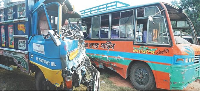 The Bus and the truck involved in the accident. Photo: Banglar Chokh 