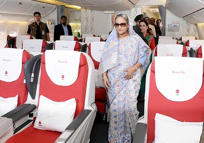 Prime Minister Sheikh Hasina visits a brand new Boeing 777-300 ER, named 'Ranga Pravat', of Biman Bangladesh Airlines after it was added to the airliner's fleet today. Photo: Banglar Chokh