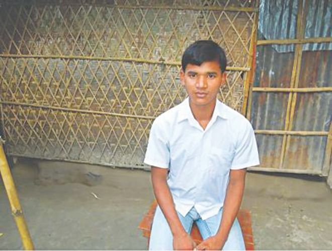 Bangladeshi child rights activist Keshab Roy from Nilphamari has achieved “Youth Courage Award” of the UN for his relentless struggle to resist child marriage, and to prevent students from becoming school  dropouts in his area.