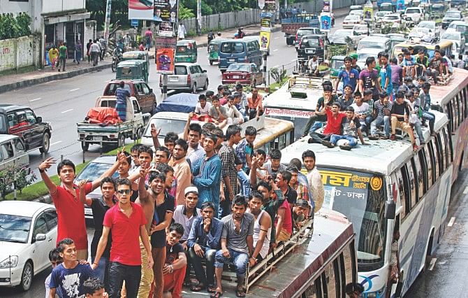 What the Vs were for? It was supposed to be a mournful rally. Or was it the victory of requisitioning so many buses like the one they were on, creating a severe dearth of public transports in the capital. PHOTO: Star