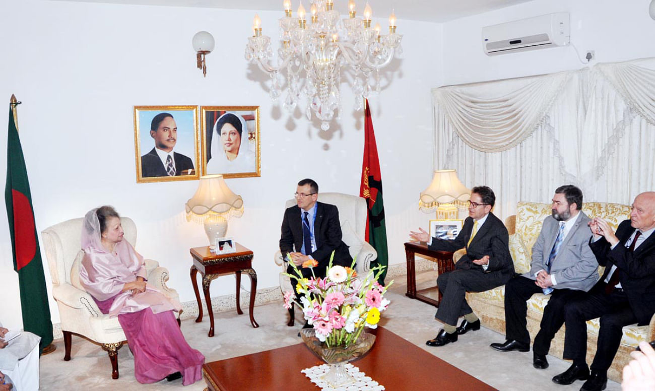 A delegation of the European Parliament's Subcommittee on Human Rights met BNP Chairperson Khaleda Zia at the latter's Gulshan office yesterday evening. Photo: BNP