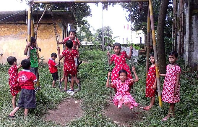 These homeless children have found a haven at Chhotomoni Nibas, a shelter for lost or abandoned kids of up to seven years, in Roufabad area of Chittagong city. The picture was taken recently. Photo: Star