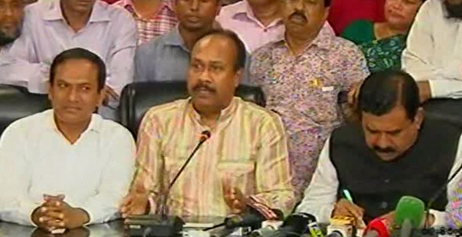 State Minister for Labour Mujibul Haque Chunnu speakes at BGMEA Bhaban in the capital on Thursday. Photo: TV grab 