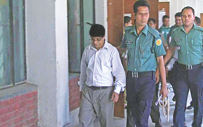 Abul Khair Chowdhury, complainant of two cases against BCI Bangladesh for adulterating drugs, being escorted out of a courtroom. The Dhaka Drug Court yesterday sent him to jail.  Image: Independent Television grab  
