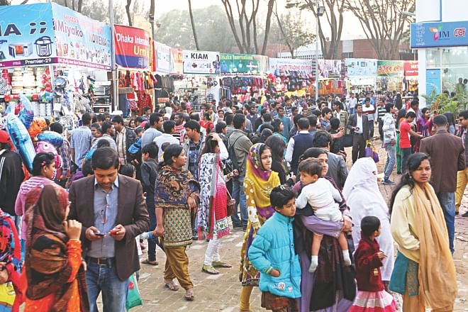 After a low turnout of visitors in the first week, the Dhaka International Trade Fair started gaining momentum, but many exhibitors said sales remained sluggish yesterday.  Photo: Star