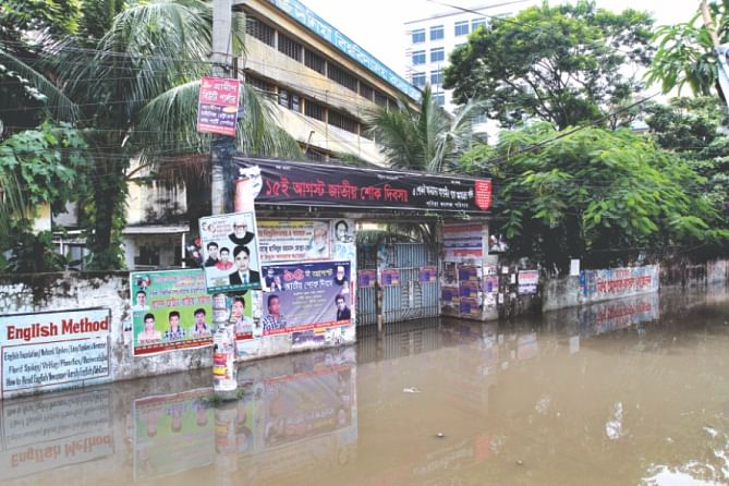 The people of the area have been enduring such waterlogging for several days. In the photo Dhania College, seen inundated. Photo: Anisur Rahman