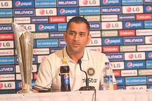 India captain Mahendra Singh Dhoni speaks at a press conference at Pan Pacific Sonargaon yesterday. PHOTO: STAR
