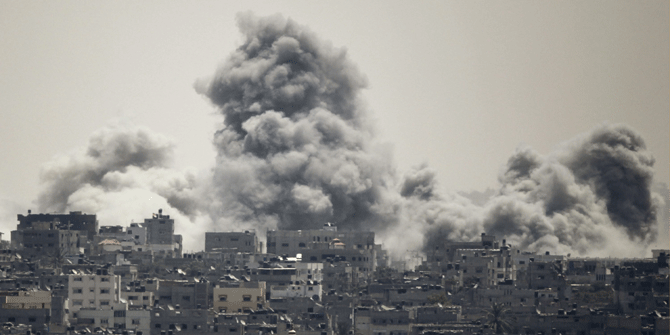Smoke rises during an Israeli offensive in the east of Gaza City. Photo: Reuters