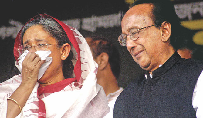 Prime Minister Sheikh Hasina, then leader of the opposition, and late president Zillur Rahman in tears. Zillur lost his wife Awami League leader Ivy Rahman in the grenade attack of August 21, 2004, and Hasina narrowly escaped with injuries. The photo was taken at Paltan Maidan when the two were on stage in October 2004. Photo: File