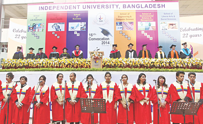 Guests, faculties and students at the 16th convocation of Independent University, Bangladesh (IUB) on its Bashundhara campus in the capital yesterday. Photo: Collected