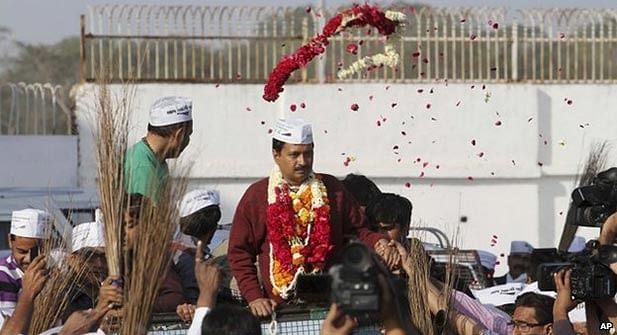 Arvind Kejriwal in Gujarat Kejriwal wanted to meet Mr Modi with a list of questions