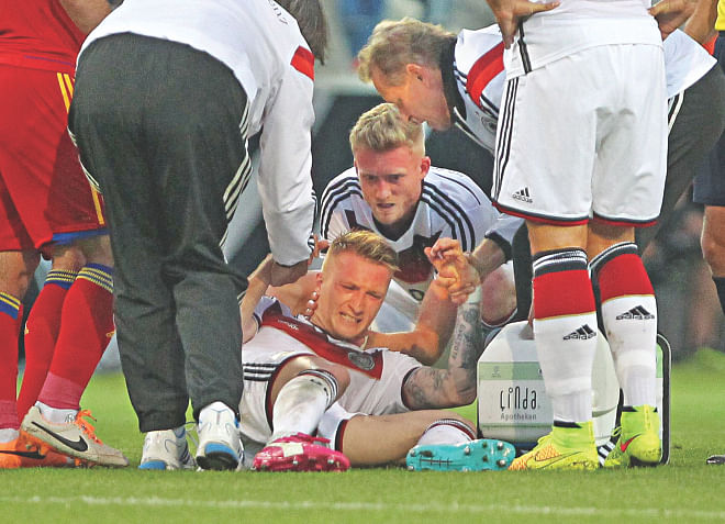 Marco Reus in agony during the match against Armenia. Photo: AFP