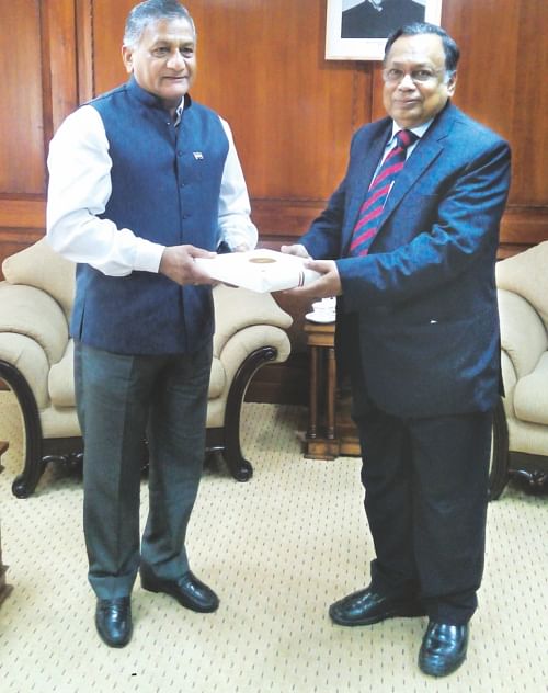 India's Minister of State for External Affairs VK Singh meets Foreign Minister AH Mahmood Ali at the latter's office in Dhaka yesterday. Photo: Banglar Chokh 