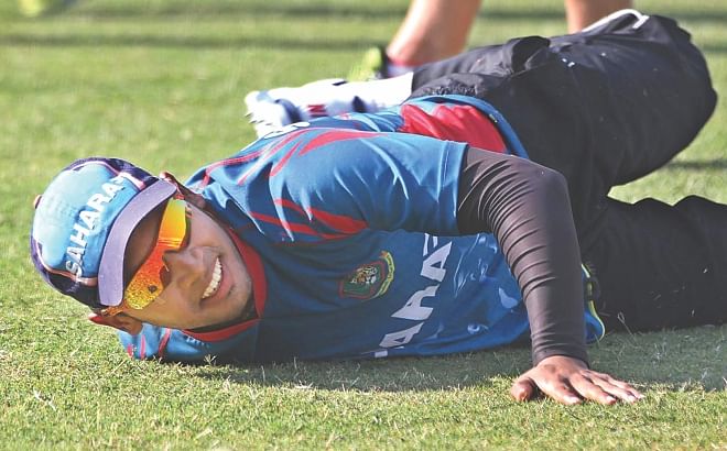 Bangladesh skipper Mushfiqur Rahim is in a relaxed mood during practice yesterday at the Zohur Ahmed Chowdhury Stadium in Chittagong, ahead of their second first-round match of the World Twenty20 against Nepal today. PHOTO: Anurup Kanti Das