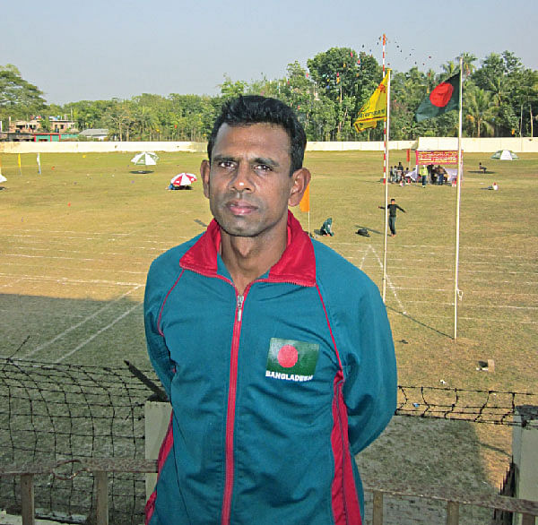 Narail's Mukul Chowdhury did not let his polio-related disability get in the way of pursuing a successful sporting career.