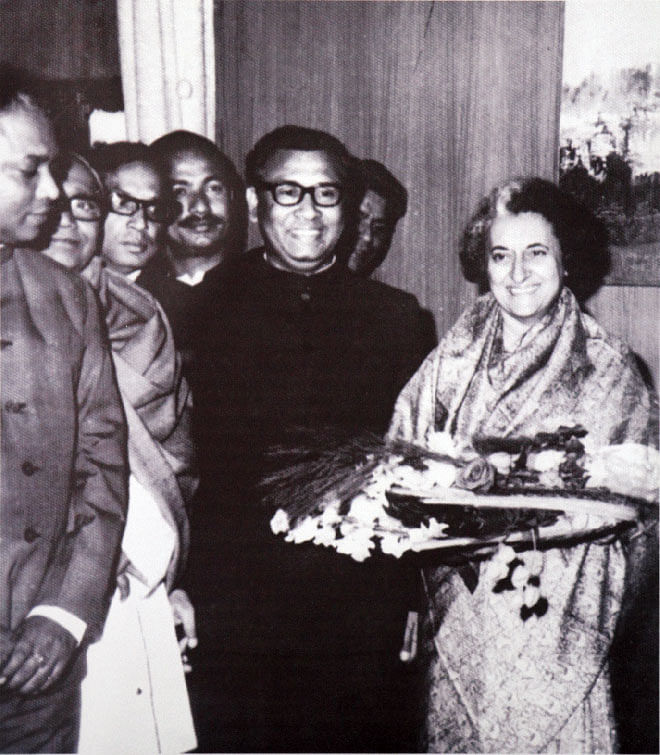 In a meeting with Indira Gandhi. Photo Courtesy: Simin Hossain Rimi