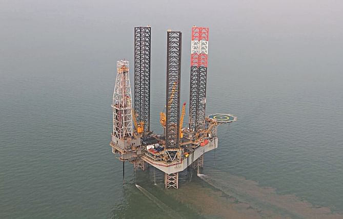 An aerial shot of a rig in the Bay of Bengal lying idle 35km off Chittagong. Photo: File