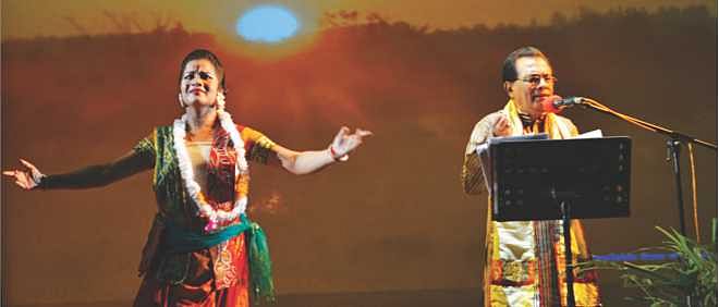 Proma Abanti dances to Rakshit's recitation.  Photo: Star