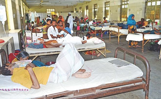 A ward full of patients but no interns looking after them at Rajshahi Medical College Hospital yesterday. The interns are on a strike demanding that journalists be barred from entering the hospital.  Photo: Star