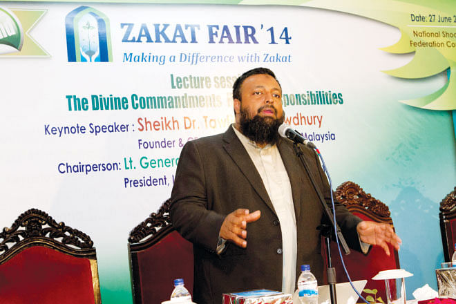 Renowned Islamic scholar Sheikh Dr Towfique Chowdhury presented the theme of zakat through his keynote speech in Zakat Fair 2014. Photo: CZM