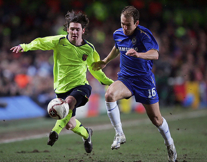 Lionel Messi and Arjen Robben in a club-level match during 2006. Photo: Getty Images