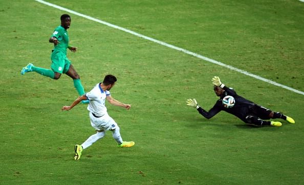 Andreas Samaris of Greece scores his team's first goal past Boubacar Barry of the Ivory Coast during the 2014 FIFA World Cup Brazil Group C match between Greece and the Ivory Coast at Castelao on June 24, 2014 in Fortaleza, Brazil. Photo: Getty Images