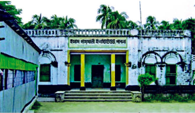The family house of Suchitra Sen, undoubtedly the most popular actress Bangla cinema has ever seen, is now occupied by Jamaat-backed Imam Gazzali Institute. Photo: Star